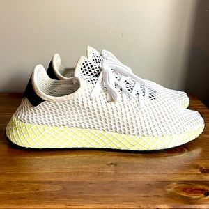 Adidas | Deerupt Running Shoe | Size 8 | White | Brand New